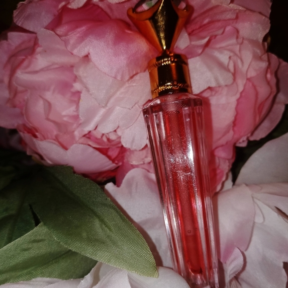 Women's lip gloss - Picture 1 of 6